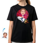 Repülj a csillagok között: Egyedi rakétalovas lánypóló – személyre szabott űrhajós Alien Planet póló Egyedi ajándékok – Rakétahajó www.customywear.com 30