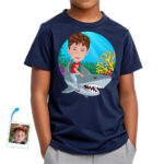 Προσαρμοσμένο T-Shirt Shark Rider – Εξατομικευμένο μπλουζάκι φωτογραφιών για παιδιά Μπλουζάκια για αγόρια www.customywear.com 31