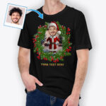 Egyedi Mikulás póló férfiaknak – Stílusos karácsonyi pólók az ünnepekre Egyedi ajándékok – Mikulás virágfa www.customywear.com 4